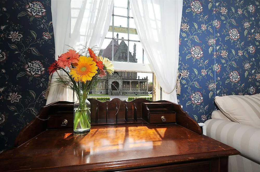 The Craigmyle Inn Victoria Hotel